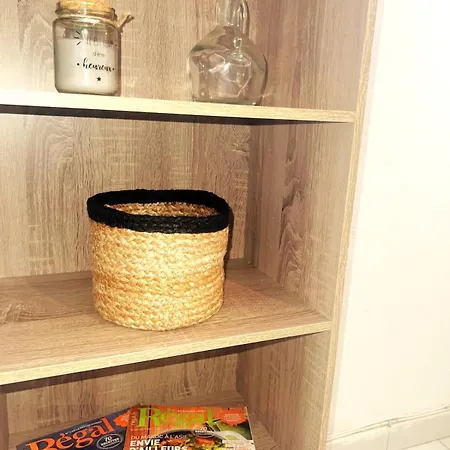 T2 Proche Centre Apartment Nimes