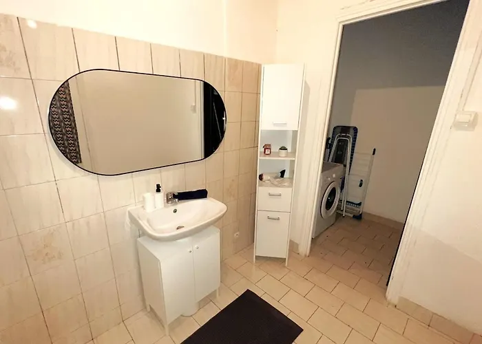 T2 Proche Centre * Nîmes