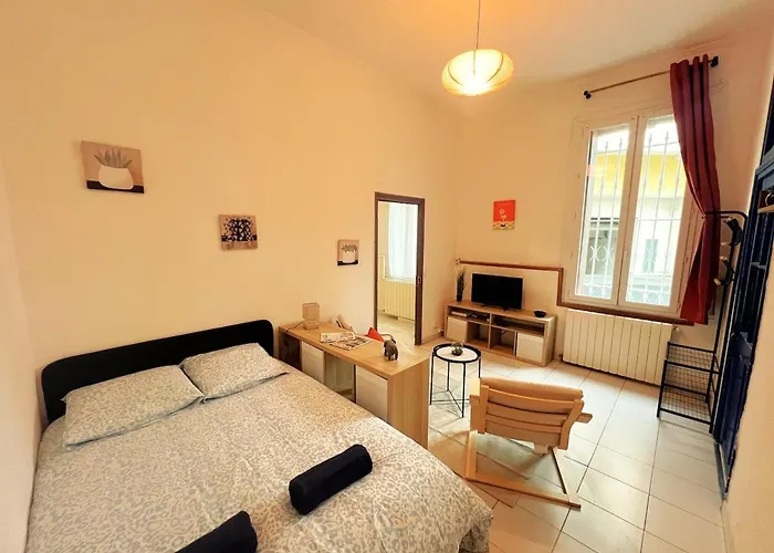 T2 Proche Centre Nîmes